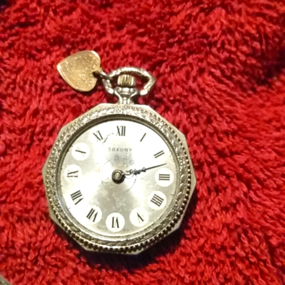Saxony Vintage Women's Pocket Watch